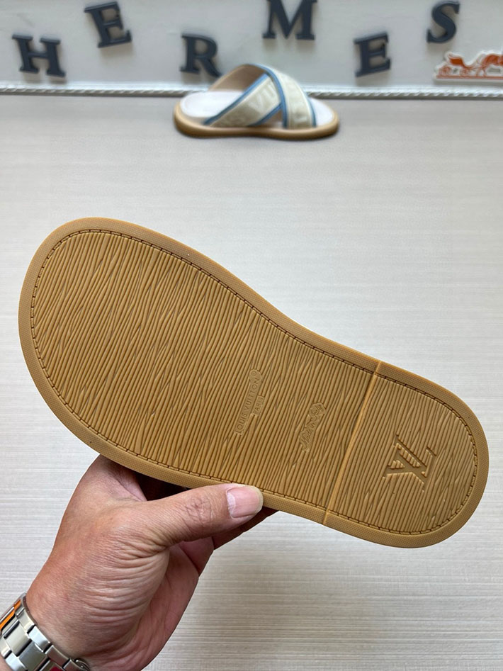 メンズ・レディース兼用 ルイヴィトン LV ブリス・ライン ミュール シューズ 靴 スライドサンダル 2629688 靴ブランド メンズ 高級 - 画像 (3)