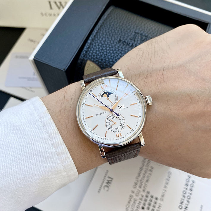 最高級IWCスーパーコピー IWC時計コピー ポートフィノ コンプリート カレンダー 41mm IW359002 IWC 時計 メンズ 人気 - 画像 (8)