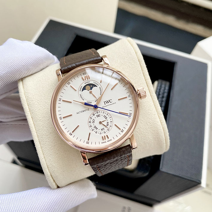 最高級IWCスーパーコピー IWC時計コピー ポートフィノ ハンドワインド ムーンフェイズ 41mm 2629706 IWC ポート フィノ クロノグラフ - 画像 (9)