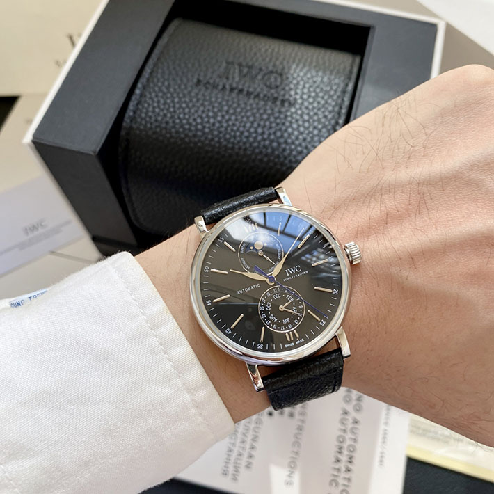 最高級IWCスーパーコピー ポートフィノ オートマティック ポインター デイト ローレウス スポーツ フォー グッド 2629718 IWC 時計 値段 - 画像 (6)