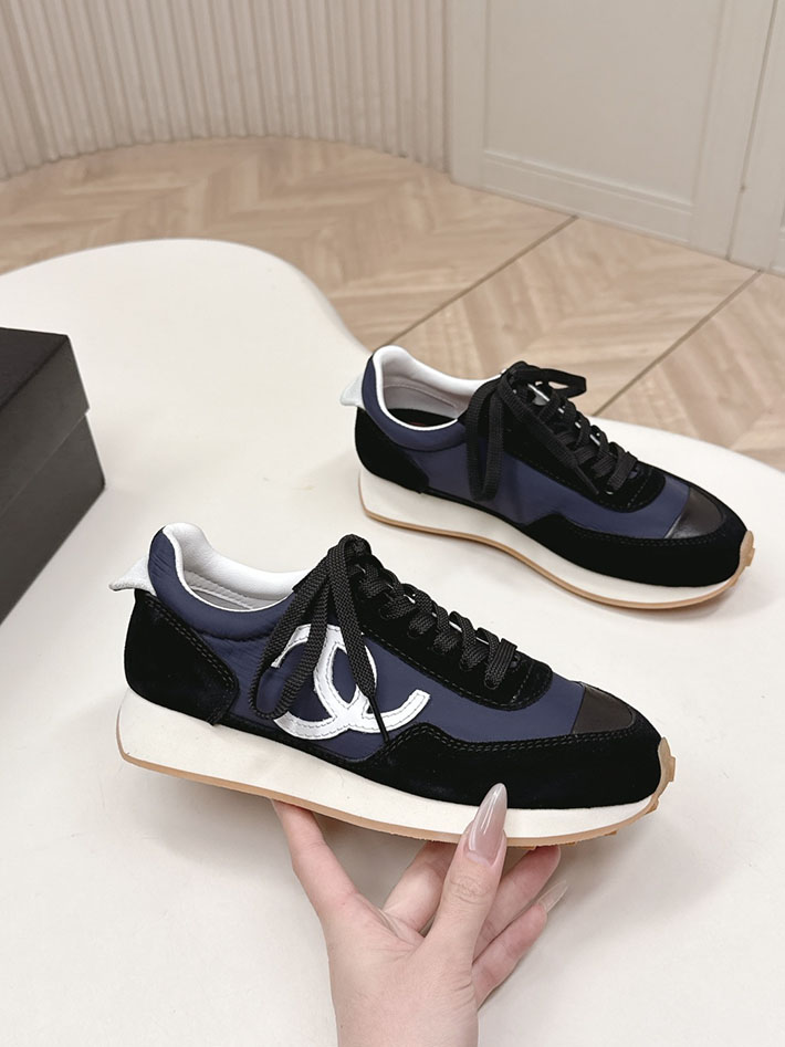 シャネル スニーカー 定価