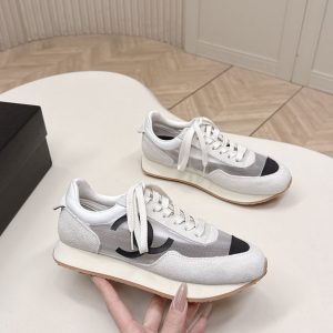 シャネル スニーカー 安い