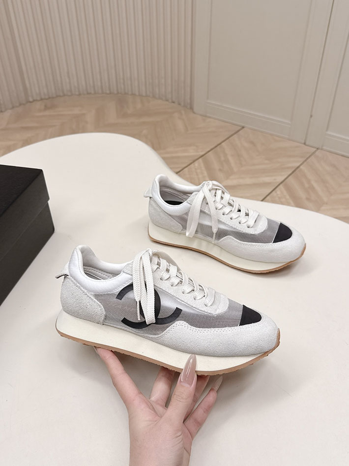 シャネル スニーカー 安い