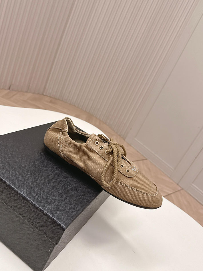 最高級プラダスーパーコピー PRADA Collapse canvas sneakers with buckled strap 2629770 プラダ ローヒール パンプス - 画像 (2)