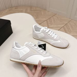 プラダ スニーカー レディース 公式