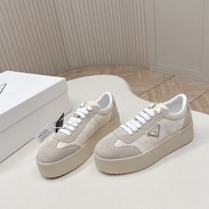 プラダ スニーカー レディース アウトレット