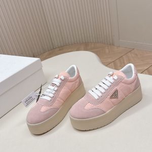 プラダ スニーカー レディース 人気