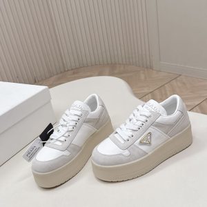 プラダ スニーカー レディース 公式