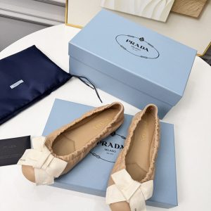 プラダ パンプス アウトレット