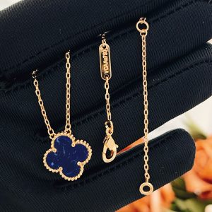 ヴァン クリーフ ネックレス 値段