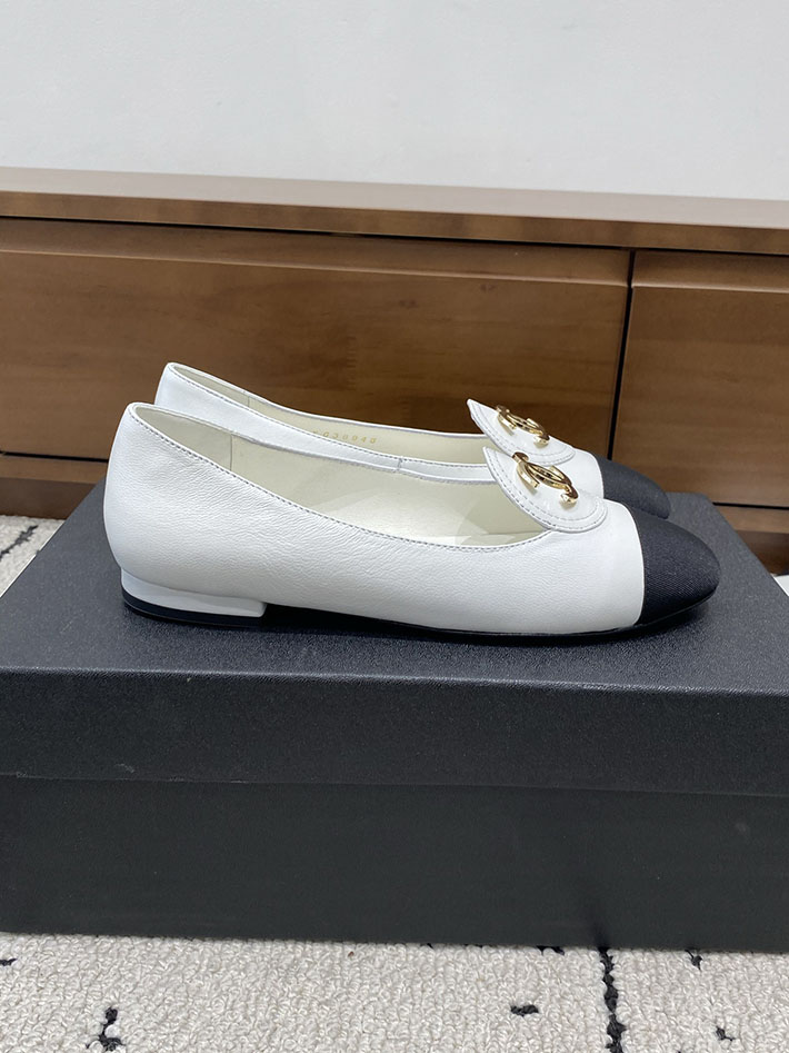 最高級シャネルスーパーコピー CHANEL 2026年春夏 新作 ローファー CCロゴ カーフスキン グログラン 2629817 シャネル ローファー レディース - 画像 (8)