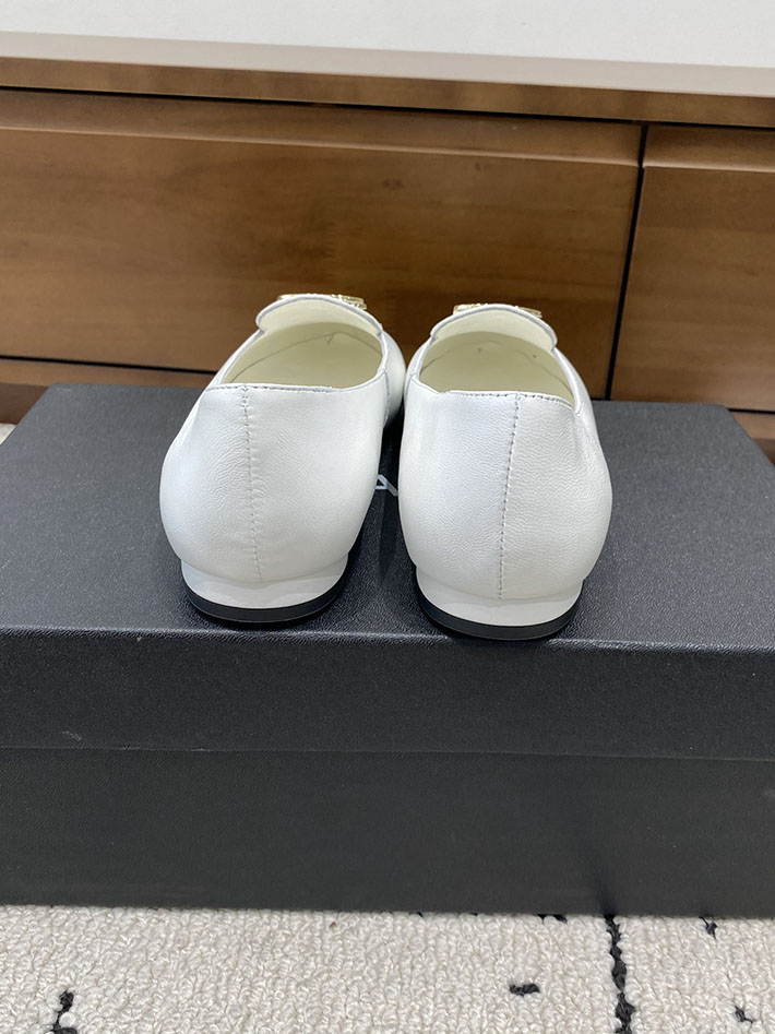 最高級シャネルスーパーコピー CHANEL 2026年春夏 新作 ローファー CCロゴ カーフスキン グログラン 2629817 シャネル ローファー レディース - 画像 (7)