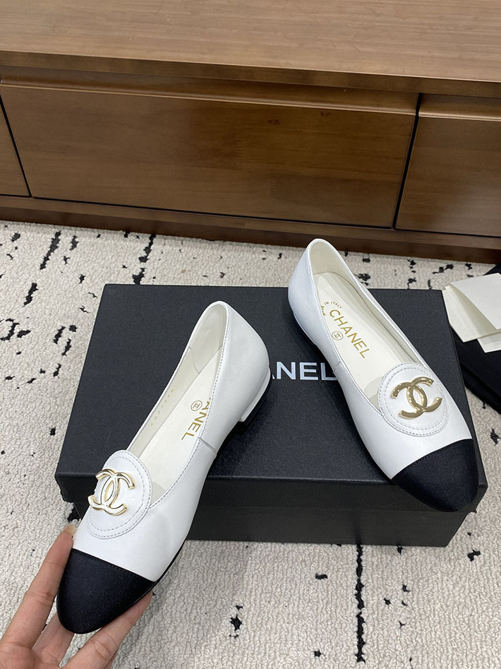 最高級シャネルスーパーコピー CHANEL 2026年春夏 新作 ローファー CCロゴ カーフスキン グログラン 2629817 シャネル ローファー レディース - 画像 (5)