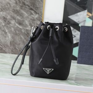 プラダ 巾着 バッグ アウトレット