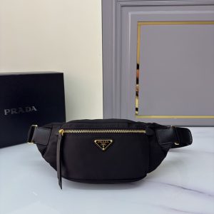 プラダ ベルトバッグ メンズ