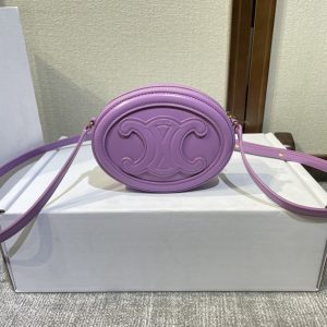 セリーヌ ショルダーバッグ 人気