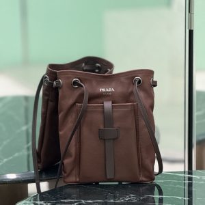 プラダ バッグ アウトレット