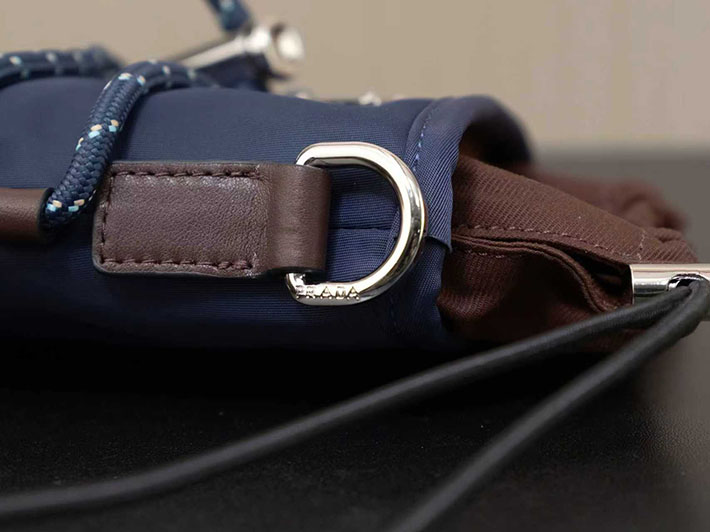 プラダ PRADA スピードロック Re-Nylon レザー スマートフォンケース ネイビー 2ZT079_2HE1_F0008 プラダ スマホショルダー 公式 - 画像 (5)