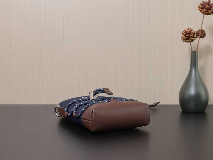 プラダ PRADA スピードロック Re-Nylon レザー スマートフォンケース ネイビー 2ZT079_2HE1_F0008 プラダ スマホショルダー 公式 - 画像 (4)