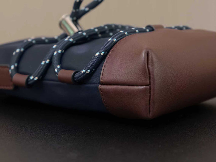 プラダ PRADA スピードロック Re-Nylon レザー スマートフォンケース ネイビー 2ZT079_2HE1_F0008 プラダ スマホショルダー 公式 - 画像 (3)