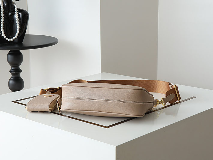プラダ バッグ レディース PRADA Re-Edition 2005 サフィアーノレザー バッグ カメオベージュ 1BH204_NZV_F0MUH プラダ バッグ アウトレット - 画像 (7)