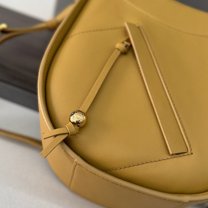 最高級ロエベスーパーコピー LOEWE HAMMOCK SLICE BAG クロスボディバッグ ウォームデザート a538hhsx01 2586 ロエベ バッグ レディース - 画像 (4)