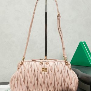 Miumiu バッグ 安い