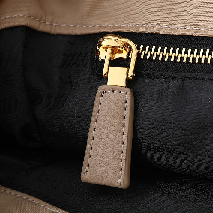 最高級プラダスーパーコピー PRADA マリナースモール Re-Nylon バケットバッグ キャメルブラウン 1BE082_2HG8_F0040 プラダ バッグ 新作 - 画像 (3)