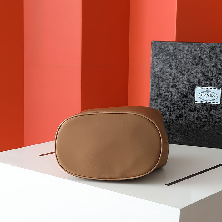 最高級プラダスーパーコピー PRADA マリナースモール Re-Nylon バケットバッグ ブランデー 1BE082_2HG8_F0134 プラダ バッグ トート - 画像 (6)