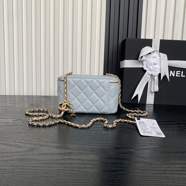 シャネル 新作バッグ 2026 CHANEL チェーンショルダーバッグ マトラッセ ココマーク ライトブルー 2629982 シャネル バッグ アウトレット - 画像 (9)