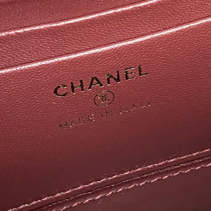 シャネル 新作バッグ 2026 CHANEL チェーンショルダーバッグ マトラッセ ココマーク ワインレッド 2629985 シャネル ミニ バッグ 値段 - 画像 (2)