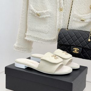 シャネル サンダル レディース