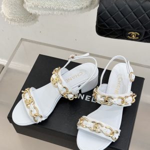 シャネル 靴 白