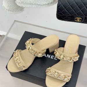 シャネル サンダル 定価