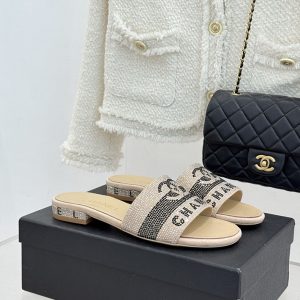 シャネル サンダル 新作