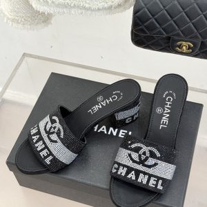 シャネル サンダル 定価