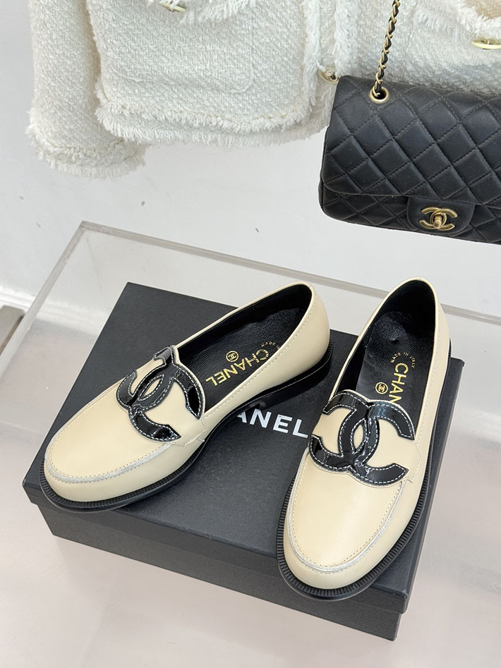 最高級シャネルスーパーコピー CHANEL 2026年 新作 ココマーク ローファー シューズ 靴 ベージュ 2631072 シャネル ローファー 公式 - 画像 (9)