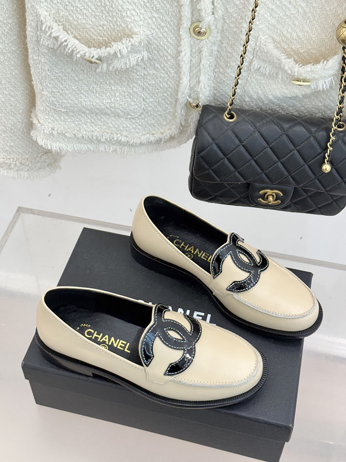 最高級シャネルスーパーコピー CHANEL 2026年 新作 ココマーク ローファー シューズ 靴 ベージュ 2631072 シャネル ローファー 公式 - 画像 (8)