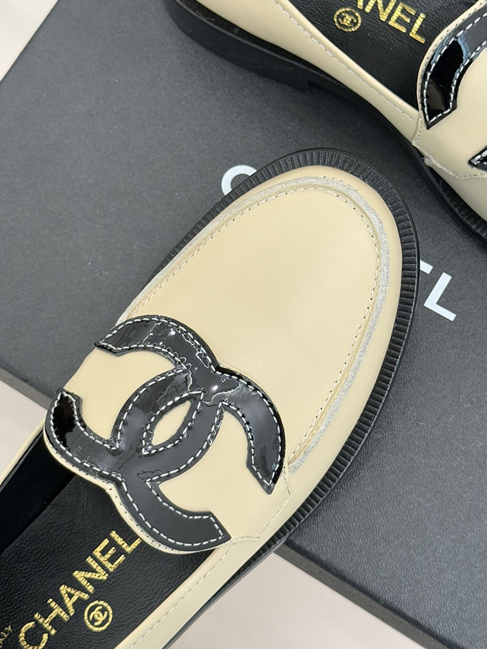 最高級シャネルスーパーコピー CHANEL 2026年 新作 ココマーク ローファー シューズ 靴 ベージュ 2631072 シャネル ローファー 公式 - 画像 (4)