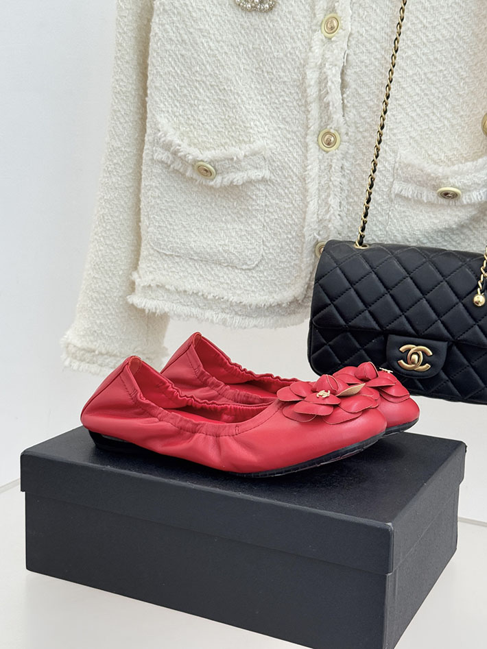 最高級シャネルスーパーコピー CHANEL カメリア パンプス バレエシューズ フラットシューズ レッド 2631076 シャネル バレエシューズ 人気 - 画像 (2)