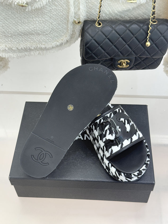 最高級シャネルスーパーコピー CHANEL 厚底 ココマーク サンダル 人気ブランド レディース ブラック 2631078 シャネル サンダル 厚底 - 画像 (3)
