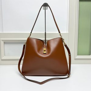 セリーヌ アウトレット 値段