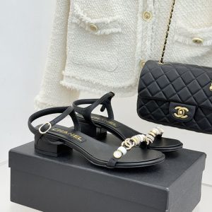 シャネル 靴 定価