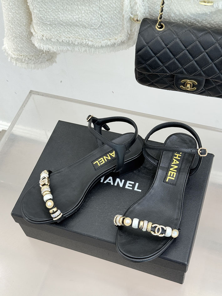 最高級シャネルスーパーコピー CHANEL ラインストーンロゴヒール サンダル 靴 スウェード ブラック 2631082 シャネル 靴 定価 - 画像 (9)
