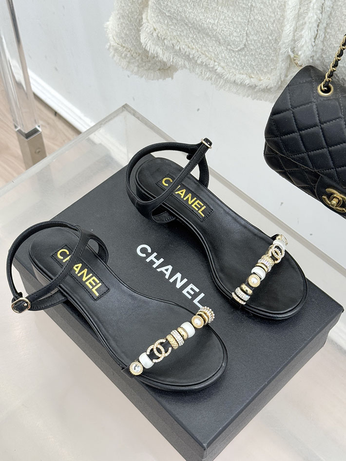 最高級シャネルスーパーコピー CHANEL ラインストーンロゴヒール サンダル 靴 スウェード ブラック 2631082 シャネル 靴 定価 - 画像 (8)