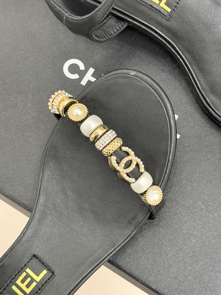 最高級シャネルスーパーコピー CHANEL ラインストーンロゴヒール サンダル 靴 スウェード ブラック 2631082 シャネル 靴 定価 - 画像 (4)