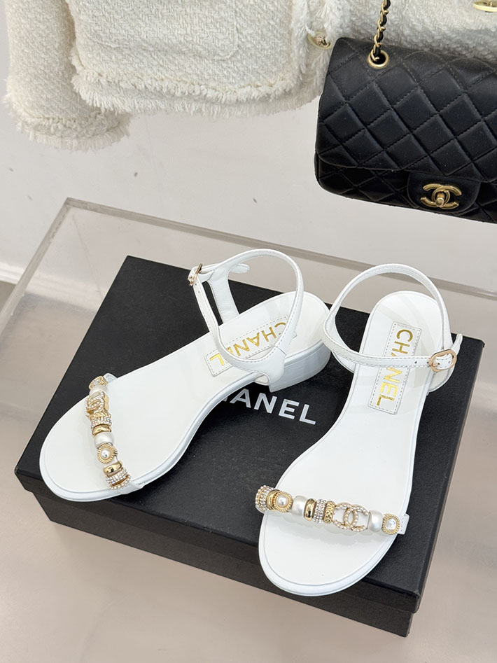 シャネル 靴 安い