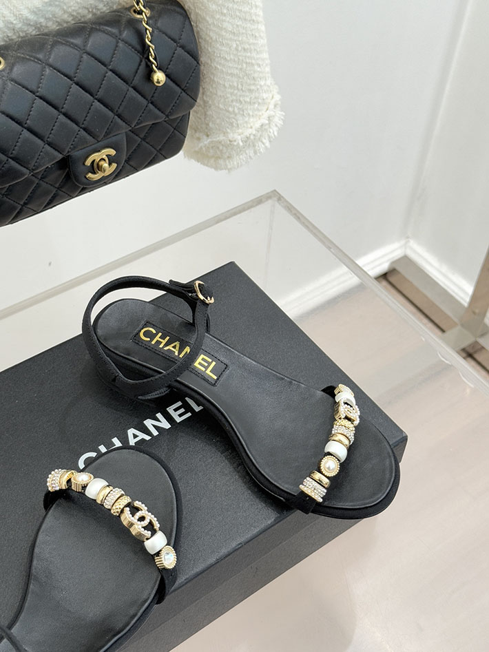 最高級シャネルスーパーコピー CHANEL ラインストーンロゴヒール サンダル 靴 スウェード ブラック 2631085 レディース シャネル 靴 - 画像 (7)