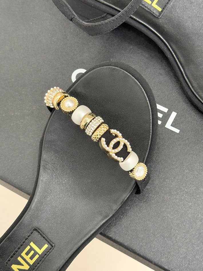 最高級シャネルスーパーコピー CHANEL ラインストーンロゴヒール サンダル 靴 スウェード ブラック 2631085 レディース シャネル 靴 - 画像 (5)