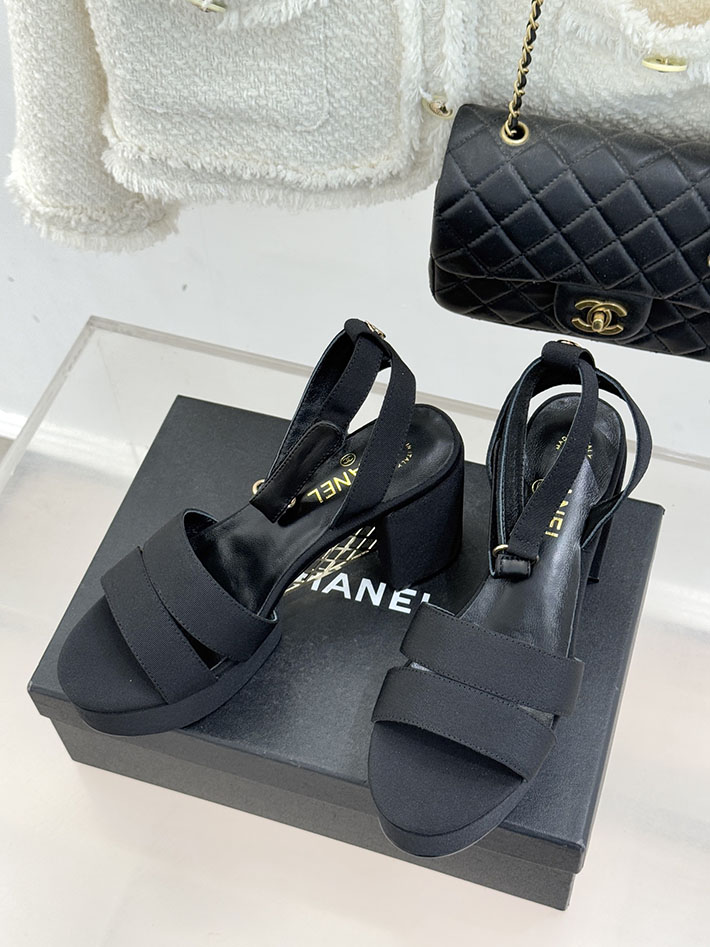 最高級シャネルスーパーコピー CHANEL シースルー スポーツ サンダル 厚底 レディース ブラック 2631087 シャネル サンダル 公式 - 画像 (9)